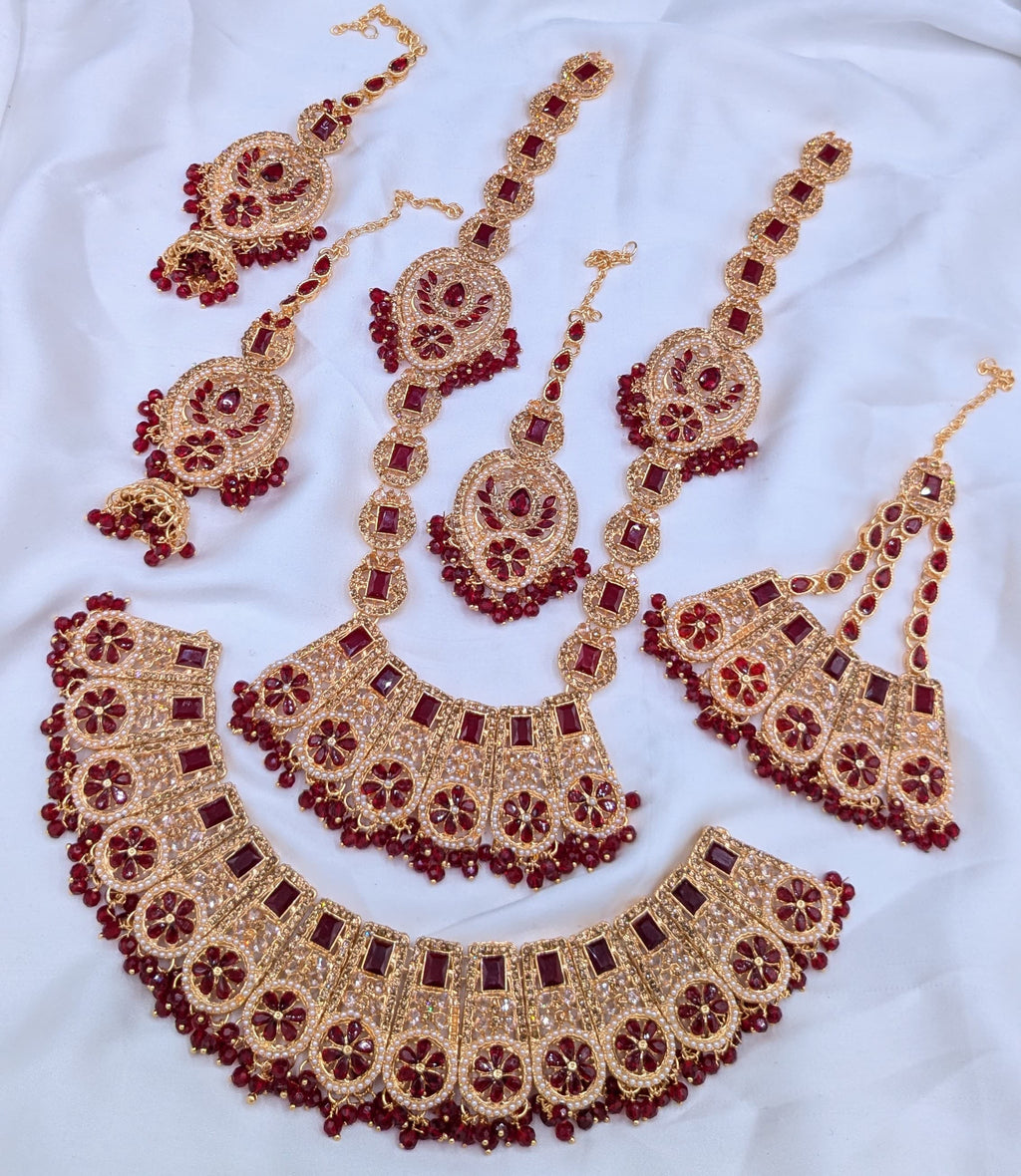 Demanding Article 🤯  Bridal set 👰 Zarqon or Poalki Work 💎  With Tikka or Jummar 📿