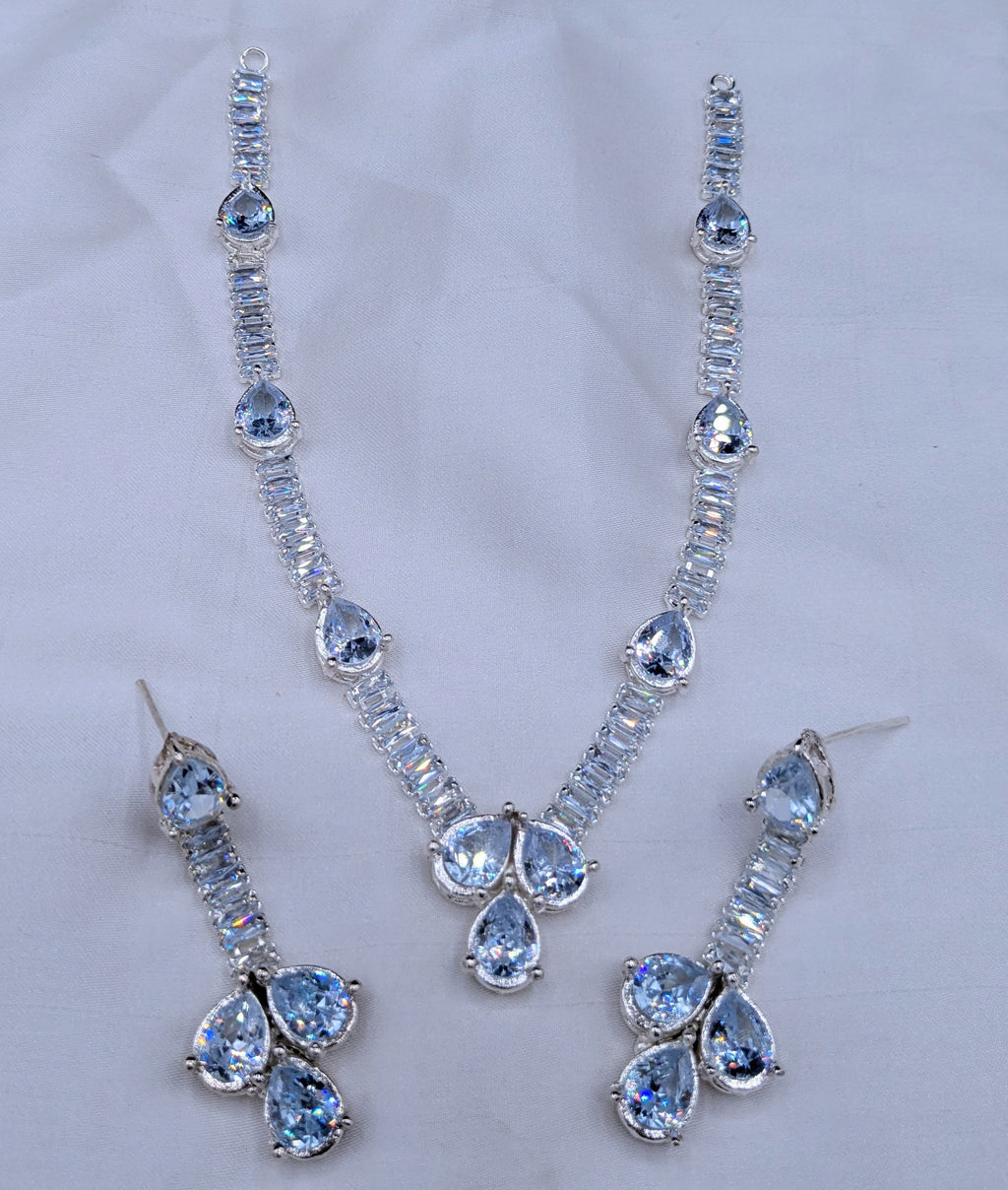 Party Necklace     Cabchai :Zarqon Work