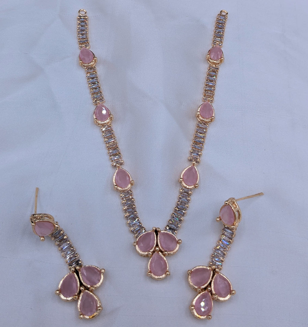 Party Necklace     Cabchai :Zarqon Work