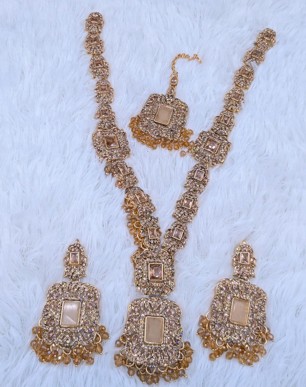 Mala Style Party Wear Set 
Zarqon or polki Work 
With Tikka